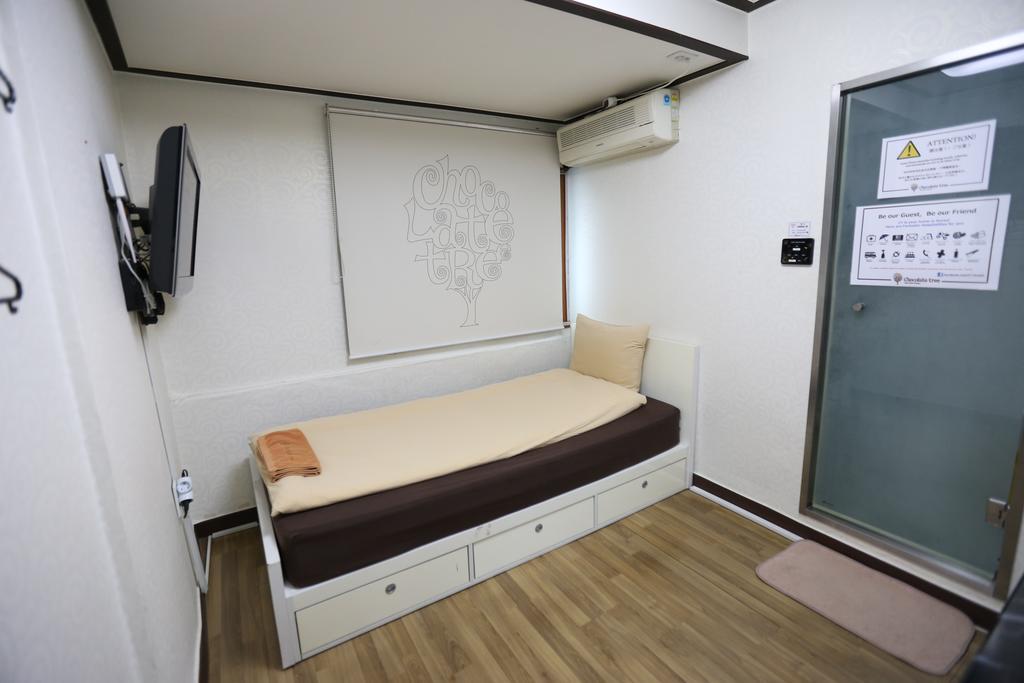 Chocolate Tree Sinchon Otel Seul Dış mekan fotoğraf