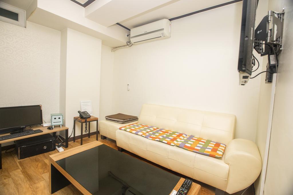 Chocolate Tree Sinchon Otel Seul Dış mekan fotoğraf