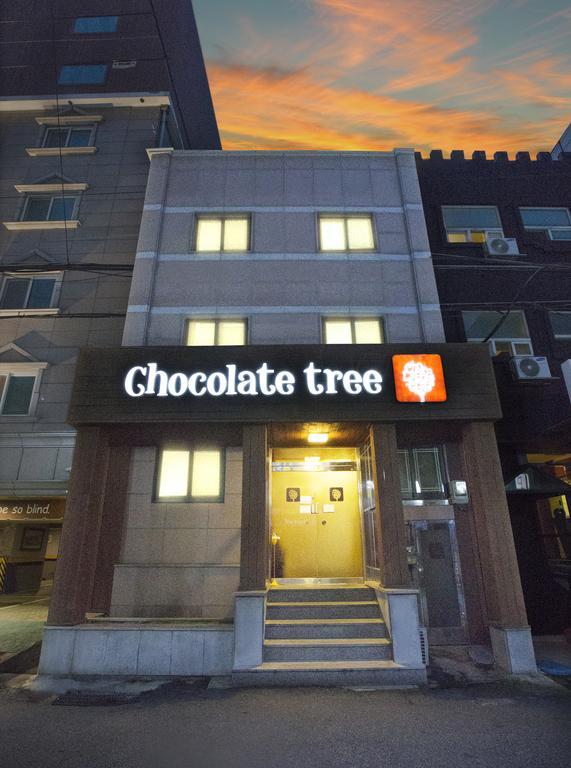Chocolate Tree Sinchon Otel Seul Dış mekan fotoğraf